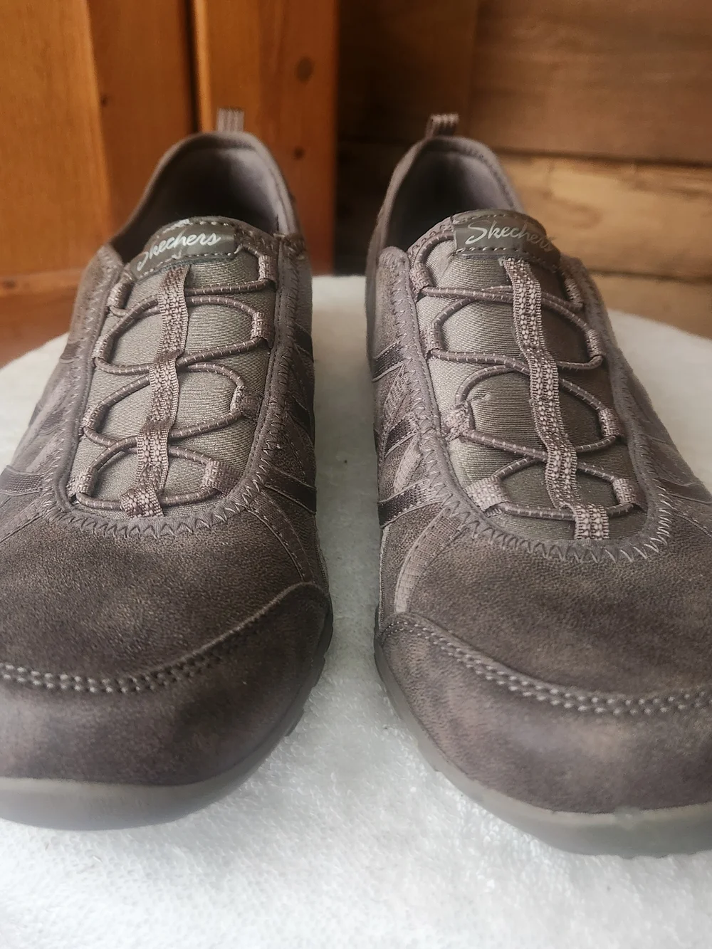 Skechers Brown Slip-On Casual Walking Shoes Womens Size 11